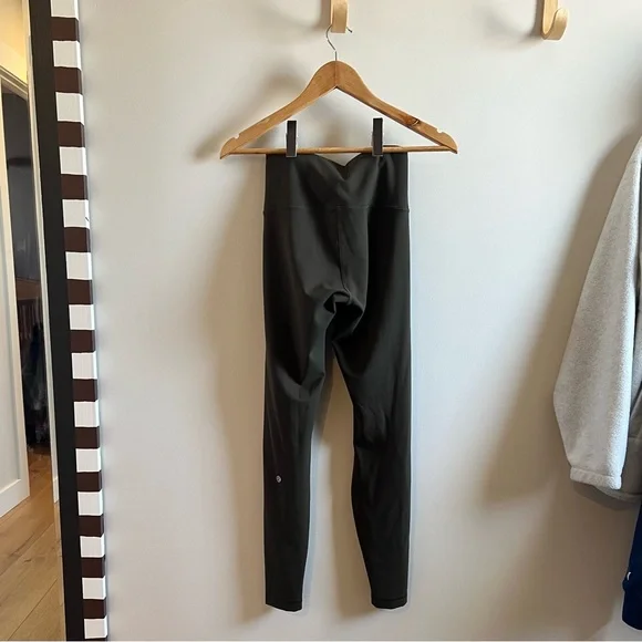 Lululemon Wonder Train High Rise 28” - Picture 3 of 6